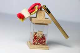 Interactive Magic Gold Lantern Charm Removable Magnetic Wand Moves The Cube Inside Fun, Lantern, Unique Gift For All