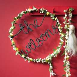 Personalized Mistletoe Christmas Wreath With Lights Family Name Sign - thumbnail 3