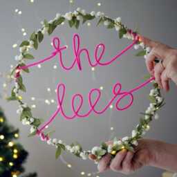 Personalized Mistletoe Christmas Wreath With Lights Family Name Sign - thumbnail 1