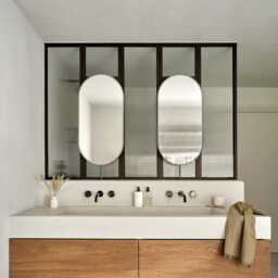 Capsula Countertop Illuminated Pill Shape Mirror With Blackened Metal Frame - thumbnail 2