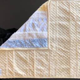 Handmade Modern Baby Yellow Giraffe Minky Blanket - thumbnail 4