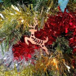 Wooden Reindeer Christmas Tree Decoration - Beautiful Xmas Ornament in Oak, Walnut Cherry Wood Or Silver, Gold, Red, Green Glitter - thumbnail 2