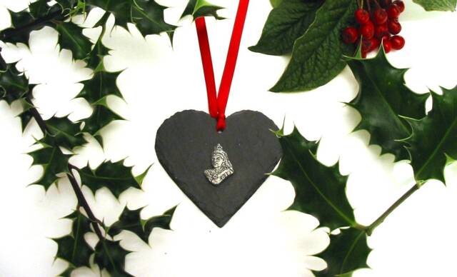 Queen Victoria Natural Slate Heart - Christmas Tree Decoration 2026 Gift Mum Hanging Ornament - image 1