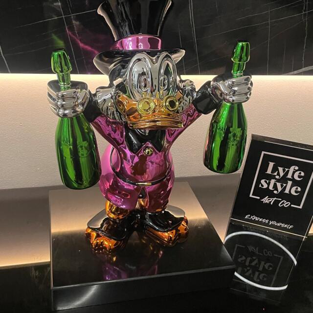 Pink Chrome Scrooge Mcduck Sculpture Pop Art Home Decor Luxury Art - image 1