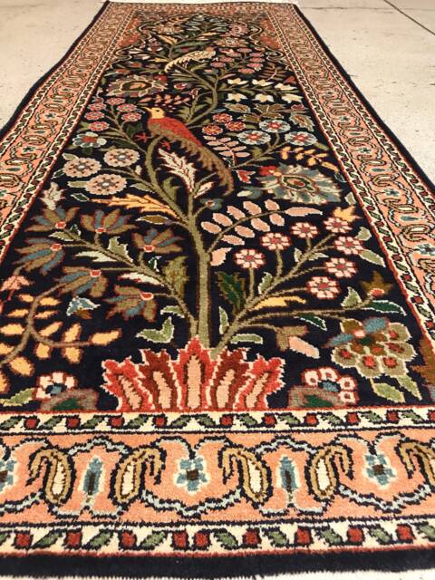 Size1.5/4 Ft. Handmade Kashmir Silk Carpet - image 1