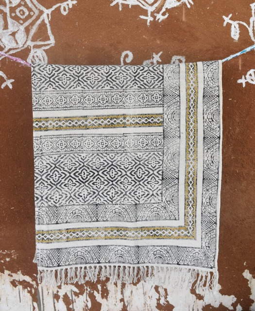 Large - 10x14 Ft Indian Rugs, Cotton Rug, Woven Area Decor Rustic Decorative Bohemian Indian Rugs - image 1