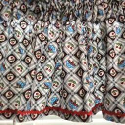Bowl Of Cherries Window Valance - thumbnail 3