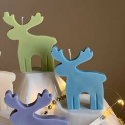 Handmade Reindeer Soy Candle Christmas Decor Gift - thumbnail 2