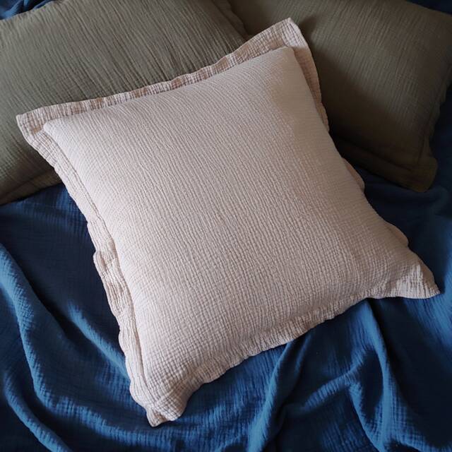 Beige Muslin Pillow Case With A Flange