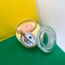 Winnie The Pooh Hundred Acre Woods Soy Candle Manuka Honey Scented - thumbnail 1