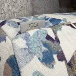 "Villa Nova Floral Cushion 16"" X 6" - thumbnail 3