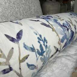 "Villa Nova Floral Cushion 16"" X 6" - thumbnail 2