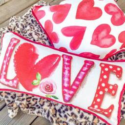 Vintage Love Pillow -- Valentines Heart - 170 - thumbnail 2