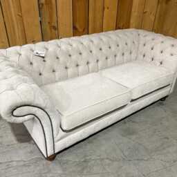British Handmade Soft Beige Chenille 3 Seater Chesterfield Sofa - Reflex Foam Cushion Seat - thumbnail 3
