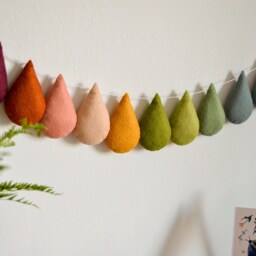 Garland For Nursery Drops Felt First Gift Droplet Garland Rainbow Modern Wool - thumbnail 2