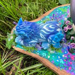Ghost Of The Pridemother Blue Druid Mushroom Lamp Diorama UK Plug 25cm X 17cm - thumbnail 4