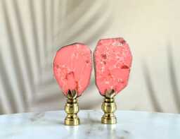 Salmon Pink Jasper Lamp Finials On Shiny Brass Hardware - A Matching Pair Of Sea Sediment Gilded Stone Toppers - thumbnail 1