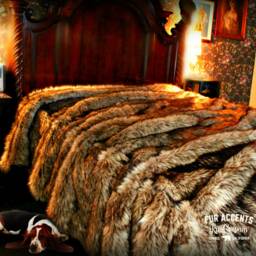 Plush Faux Fur Bedspread - Golden Brown Wolf, Coyote Design - thumbnail 2