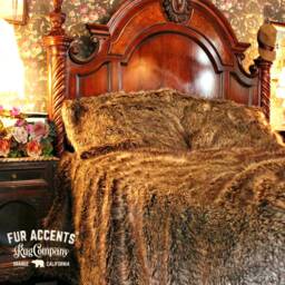 Plush Faux Fur Bedspread - Golden Brown Wolf, Coyote Design - thumbnail 4