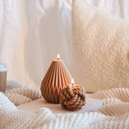 Geometric Origami Soy Wax Candle - Gift Home Decor, Cotswolds Hand-Poured - thumbnail 4