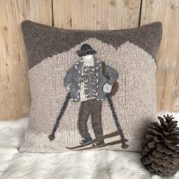 Handmade Alpaca Skier Pillowcase, Beige Farmhouse Cushion - 20x20