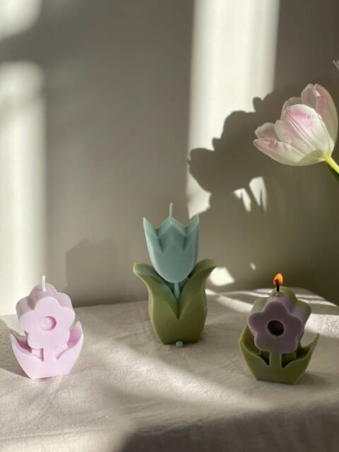 Flower Candle Gift For Mum - Handmade Soy Wax Decorative Pastel Home Decor Mother's Day Easter Decoration - image 1