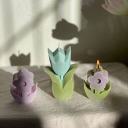 Flower Candle Gift For Mum - Handmade Soy Wax Decorative Pastel Home Decor Mother's Day Easter Decoration - thumbnail 2