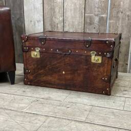English Bridle Leather Hand Dyed Luxury Coffee Table Trunk Home Decor Interiors Furniture - thumbnail 3