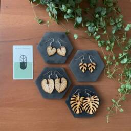 Large Philodendron Gloriosum Earrings - thumbnail 3