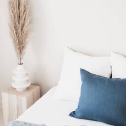 Linen Pillow Case in Classic Blue With Envelope Closure/Washed Linen Cases Dark Blue/Custom Size Shams/ - thumbnail 3