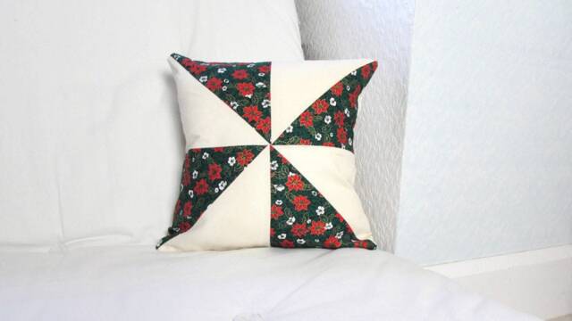 Christmas Patchwork Cushion - Christmas Pillow Cover Seasonal Green Decor Holiday Xmas - image 1