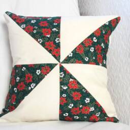 Christmas Patchwork Cushion - Christmas Pillow Cover Seasonal Green Decor Holiday Xmas - thumbnail 2
