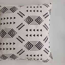 Moroccan Velvet Cushion Cover, Handmade Brocade White Pillow Case, Decorative 20''x20''/50x50 cm - thumbnail 2