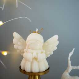 Knitted Angel Handcrafted Christmas Candle Soy Beeswax Blend, Festive Decor - thumbnail 2