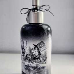 Alice in Wonderland Soap Dispenser Mad Hatter Tea Party Decor - thumbnail 2
