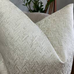 "Luxury Cushion Cover, Modern Pillow Cream - Gold Shimmer Designer Fabric. Herringbone Design Double Sided, 16"" 18"" 20"" 22"" 24"" 26" - thumbnail 4
