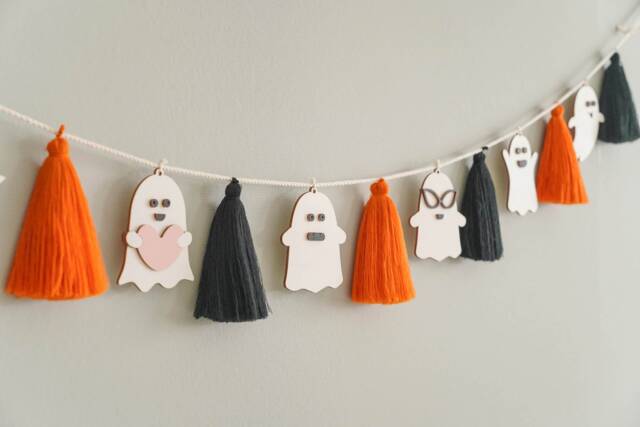 Halloween Ghost Garland, Rustic Halloween, Garland For Mantel, Decor, Party Ideas, Spooky Season, Wall Bunting, Decor V13 - image 1