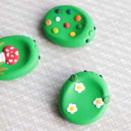 Green Polymer Clay Worry Stone With Anxiety Relief Fidget Buddy - thumbnail 3