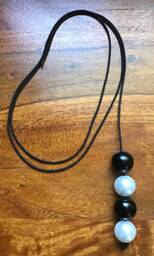 Light Pull Black/Pearl White Bead Handle - thumbnail 1