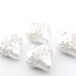 Set 4 Blown Glass White Floral Flock Heart Christmas Tree Ornaments Handmade in Czech - thumbnail 2