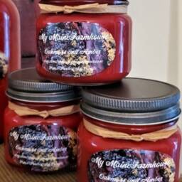 Oakmoss & Amber Soy Candle Hand-Poured Maine Farmhouse Candle - thumbnail 3