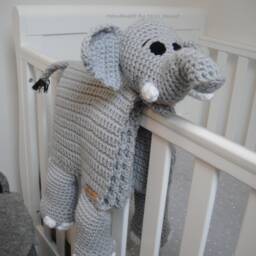 Crochet Elephant Baby Blanket Cuddle & Play Mat - thumbnail 2