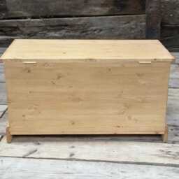 Hand Made Pine Blanket Box, Storage Chest, Trunk, Ottoman, Coffee Table, Toy Box - thumbnail 4