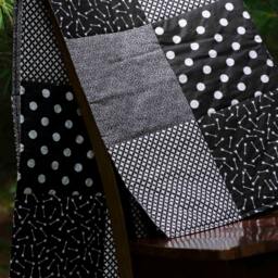 Black & White Baby Quilt, Classic Nursery Bedding, Baby Boy Quilt, Girl Shower Gift, New Baby, Mom, Neutral Gift - thumbnail 2