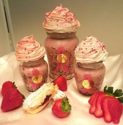 "Natural Soy Cupcake Candles - ""strawberry Shortcake" - thumbnail 1