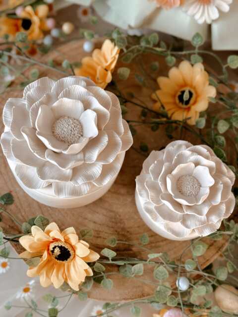 Handmade Camellia Jar Candle in Jesmonite & Refillable Wax - image 1
