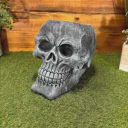 stone Garden Large Gothic Skull Planter Plant Pot Black/White Concrete Ornament - thumbnail 3