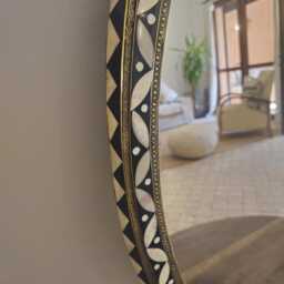 Oval Moroccan Oriental Mirror With Natural Bone Frame - Almond Version - thumbnail 3