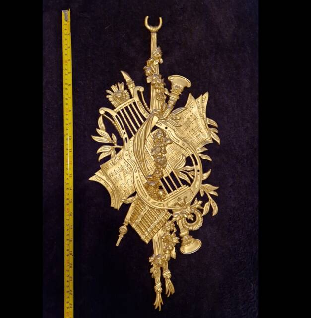 Large Ornate Applique Gilt White French Louis Xiv Arms Style Decorative Wall Furniture Onlay Moulding Pediment Plastic Decoration - image 1