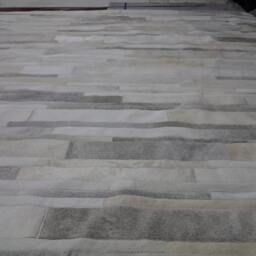 Cowhide Patchwork Rug Raw Leather Argentina - Cowhides Free Shipping Cordoba, Mix Of Light Greys & Creams, 5' X 7' Handmade - thumbnail 3